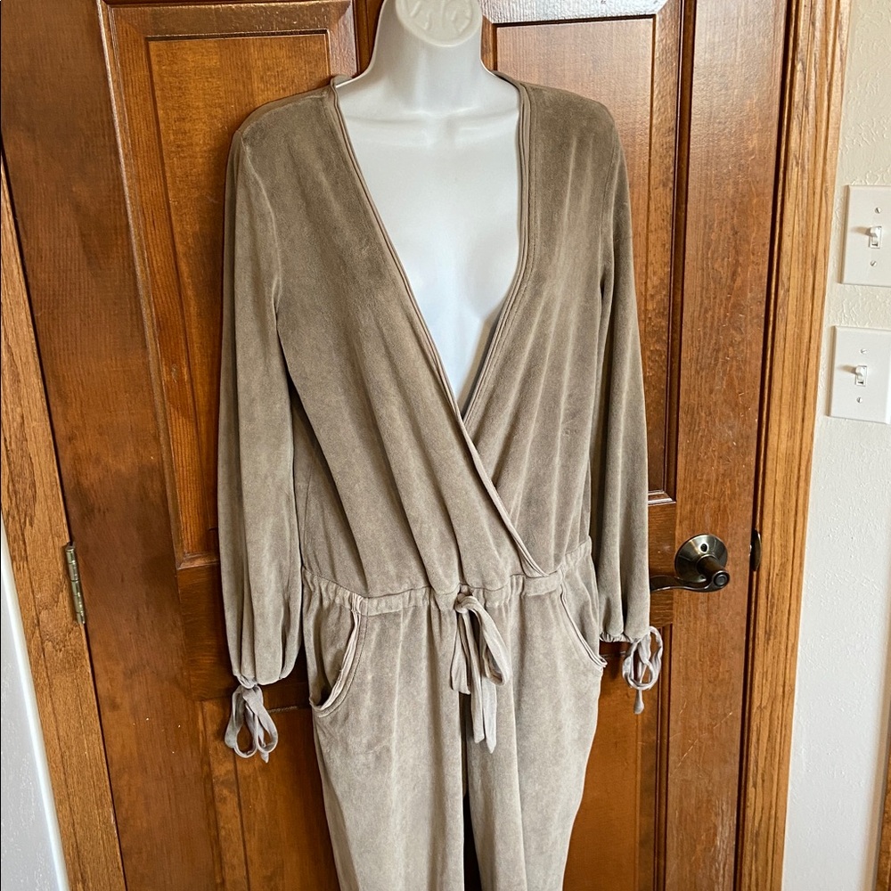 Young Fabulous & Broke taupe velour velvet long-sleeve lounge jumpsuit Small